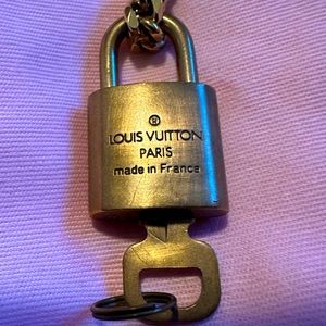 Authentic Louis‎ Vuitton Lock and Key #314 in Kate spade dust bag